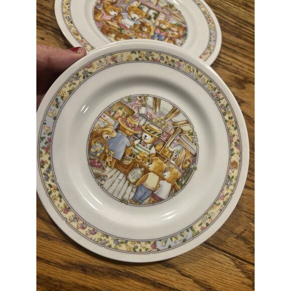 Royal Worcester `WOOSTER BEAR` Adorable 3 Plate Set Fine Porcelain EXCELLENT! - Picture 4 of 11